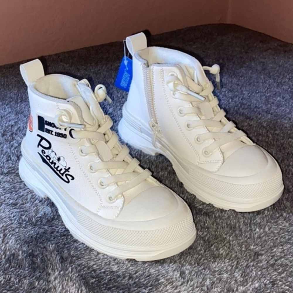 Snoopy‎ High Top Kids Sneaker